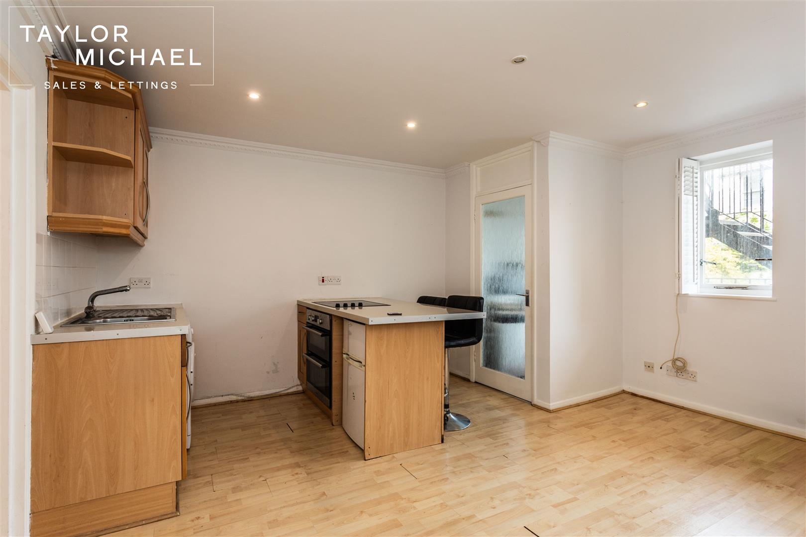 Kitchen / Living Room